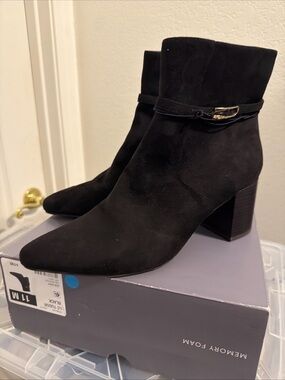 NIB Liz Claiborne Tudor Black Faux Suede Ankle Boot 11 M Memory Foam $100